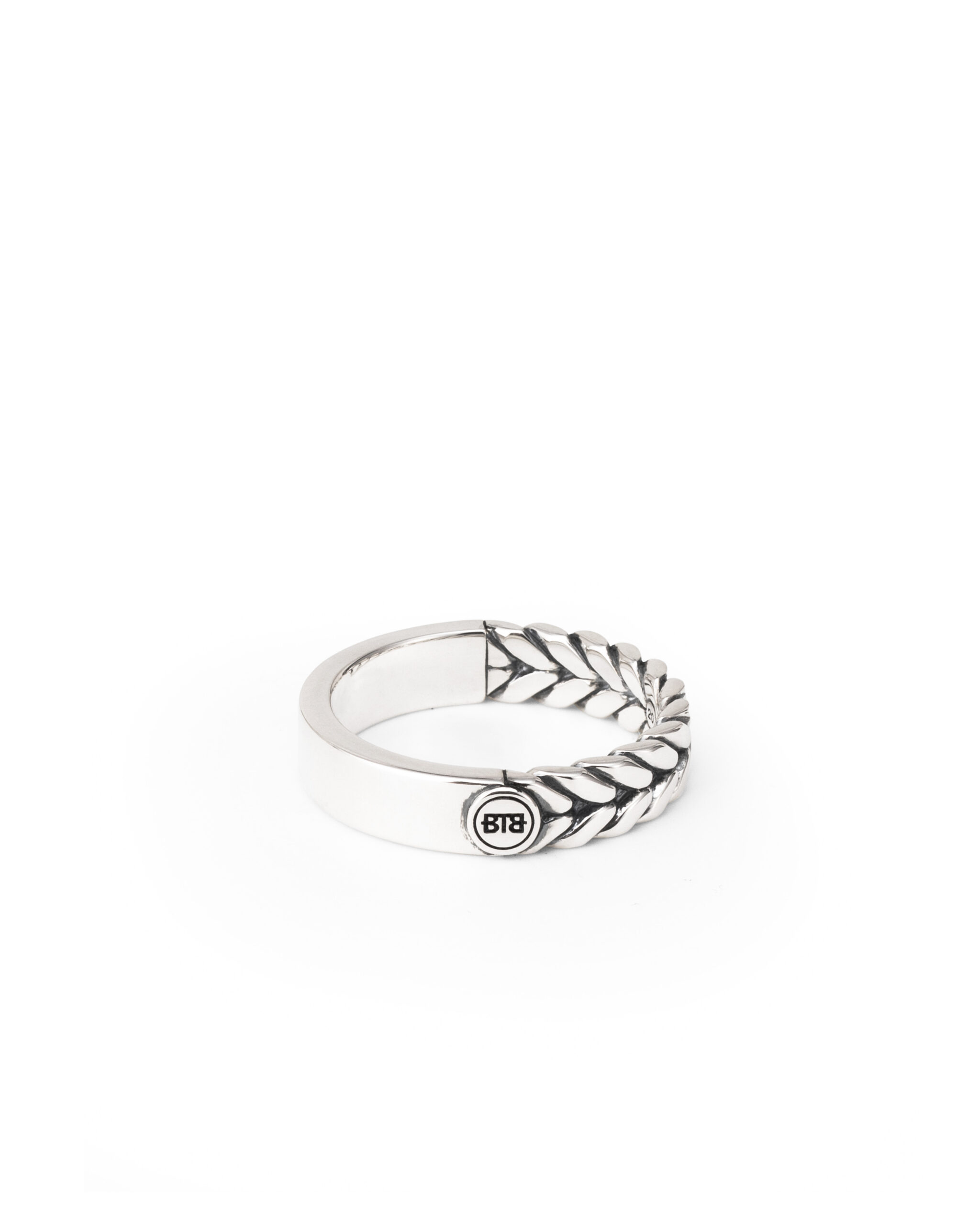 332 17 - Buddha to Buddha Barbara small dual Ring Silver