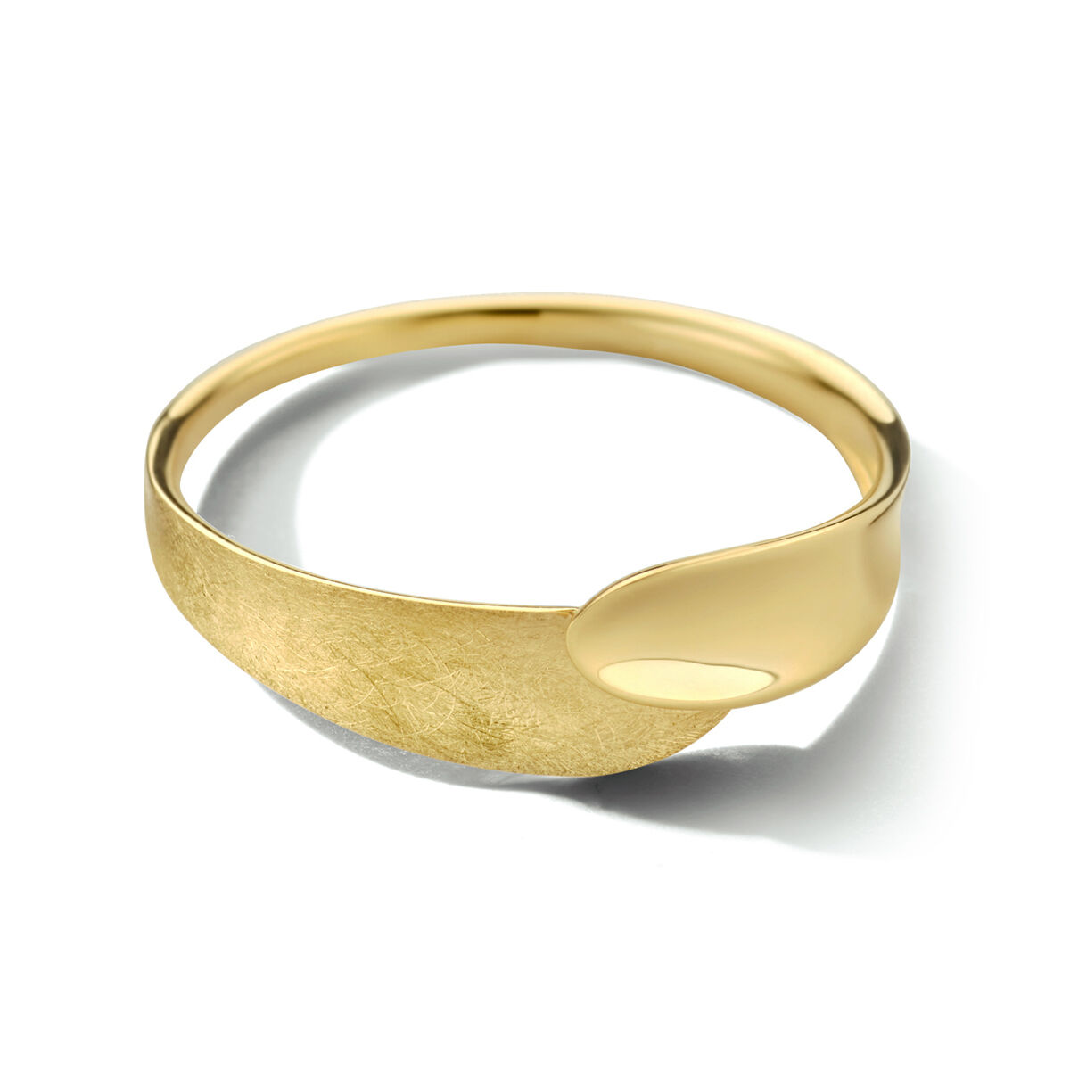 40.24248 KA gouden ring maat 17,5
