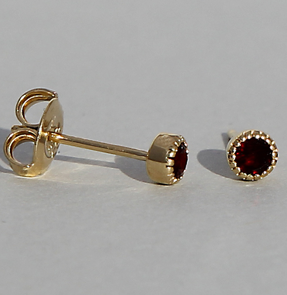 Campur goud op zilver oorknoppen granaat - Afbeelding 2